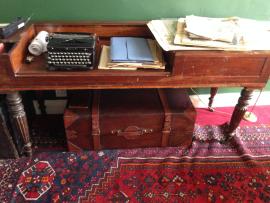 One mahogany inlay desk