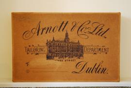 1930s Arnotts Box